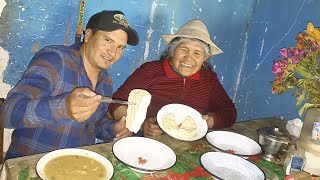 Queso con Papá y Sopa de Alverja Almuerzo con mi Hijo Rusbelt [upl. by Oalsinatse]