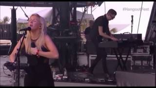 Ellie Goulding  Hanging On  Wonderman Live in Hangout Festival 2013 [upl. by Nacim]