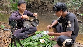 3day Bushcraft camping catch fish in forest fishing to cooking in stream [upl. by Festus]