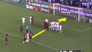 Gol de Falta do Ronaldinho Por baixo da barreira contra Santos 4 x Flamengo 5 [upl. by Belac]