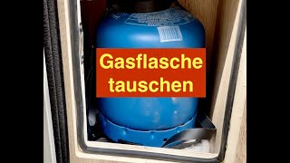 Gasflasche tauschen im Wohnmobil einfach und ohne Werkzeug [upl. by Babbette]