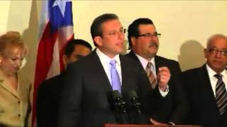 Alejandro García Padilla Hablando Ingles Comite de Transicion Original [upl. by Sanalda38]