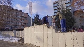 Kosovo il muro di Mitrovica non sha da fare [upl. by Ainevul]