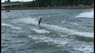 Wayne Mawer Training behind Wizard 24ft Ocean Sport [upl. by Parshall]