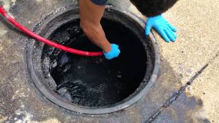 Hydro jetting a sewer man hole Flo Maxx 773 297 2479 [upl. by Ahsimak28]