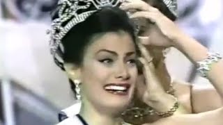 Dayanara Torres in her coronation as Miss Universe 1993 [upl. by Nimsay462]