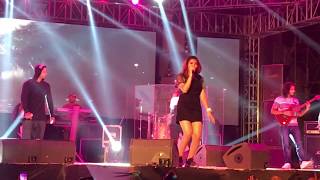 Saat Samundar Paar Main Tere Badshah amp Aastha Gill Live [upl. by Nosauq288]