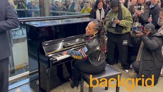 Alicia Keys surprises Londoners with an performance at St Pancras International Station [upl. by Lindsay]