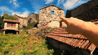 En esta ALDEA ABANDONADA construían las casas SOBRE las ROCAS Piñeiro de Areas  Concello de Covelo [upl. by Namruht]