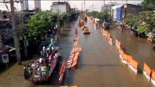 Bangkok allagamenti colpiscono nuovi quartieri [upl. by Chappell534]