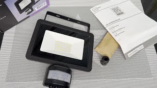 LIVARNO home LEDStrahler mit Bewegungsmelder LEDStrahler schwarz unboxing [upl. by Nonnac378]