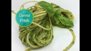 Pesto mit Radieschenblätter und Petersilie  Rezept [upl. by Htebazileharas]