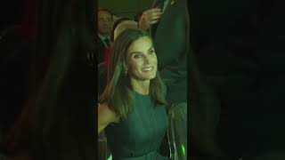 La reina Letizia vuelve a presidir en solitario la entrega de los premios Retina Eco [upl. by Aiuoqes820]