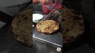 Amritsari Naan aur Chole  Aalu Pyaaz Naan Noida Street Food  Brahmaputra Market Sector 29 [upl. by Adiehsar]