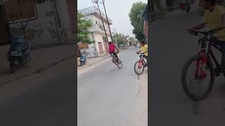 180🔥ROLLING😏STOPPIE  Dont☠️try cycle cycling viral cyclestunt viralshorts shorts stunt [upl. by Shreve254]