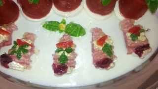 Ruloniki z salami i serem camembert i Tymbaliki pomidorowe z mozzarell Catering bufet zimny [upl. by Wilma]