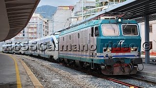 Attenzione Treni in transito arrivo e partenza  SNicola Tonnara ZugTrainTrains [upl. by Zachar]