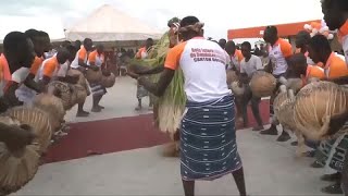 Côte dIvoire  traditions chrétienne et africaine unies à Pâques [upl. by Mathews]