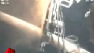 Raw Video BP Tries to Seal Underwater Oil Leak [upl. by Aihtniroc]