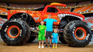 Roma và Diana đến thăm MONSTER JAM Show 2024 [upl. by Luce]