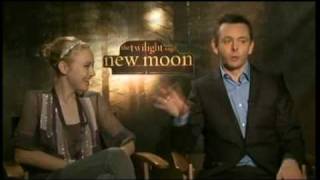 Dakota Fanning amp Michael Sheen Interview Twilight Saga  New Moon [upl. by Nickey]