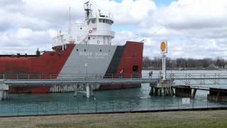 Refueling the freighter Roger Blough [upl. by Dwyer]