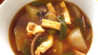 Squid soup Ojingeoguk오징어국 [upl. by Erdman906]