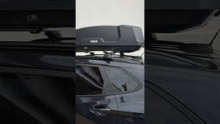 Bagageiro maleiro Thule Force XTM e Rack travessas de teto tracker thule bagageiro rack [upl. by Ruelu665]