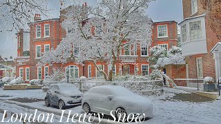 It’s Snowing in London  Heavy Snowfall in London December 2022  London Streets Christmas Walk [upl. by Elik]