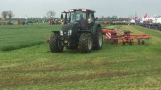 Kuhn GA9531 tedder in operation at Grass and Muck 2016 [upl. by Aicyle]