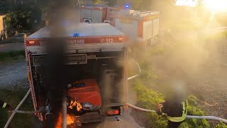 Feuerwehr brennt TS einer Werkfeuerwehr geht während einer Übung in Flammen auf [upl. by Juli754]