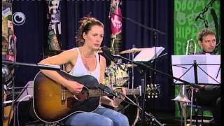 Amy Belle UK  live yn Noardewyn Omrop Fryslân [upl. by Ahsiruam]