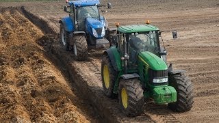 John Deere en New Holland samen diepploegen loonbedrijf Markvoort [upl. by Georglana]