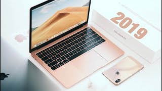 2019 MacBook Air UNBOXING and Setup [upl. by Ecnar]