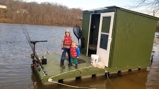 Carp Fishing in Floating Fishing Cabin  How to Catch Carp in Spring Bait Gear Tips and More [upl. by Claudelle]