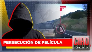 Automovilista maniobra para evitar asalto en carretera TexcocoCalpulalpan  Ciro Gómez Leyva [upl. by Theron984]