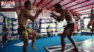 Muay Thai Sparring No Shin Guards Saenchai vs Singdam  YOKKAO Training Center Bangkok [upl. by Godspeed]