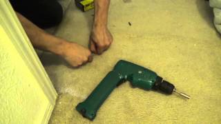 Fixing a squeaky floor carpet Скрип под полом [upl. by Travus603]