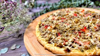 Pizza gourmande au pesto et au thon  Une explosion de saveurs [upl. by Eetsud591]