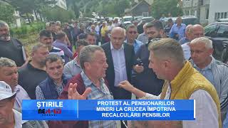 Protest al pensionarilor mineri la Crucea împotriva recalculării pensiilor [upl. by Ecurb]