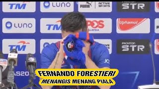 Fernando Forestieri menangis sebak sebab baru pertama kali menang piala sepanjang kariernya [upl. by Liliane]