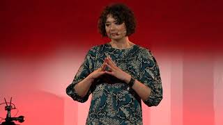 Créer la vie par la biologie de synthèse  quelles réalités futures  Fanny Chambon  TEDxAmiens [upl. by Shepard]