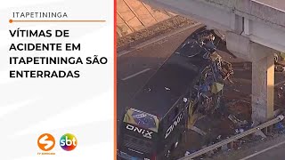 Vítimas de acidente em Itapetininga são enterradas  TV Sorocaba SBT [upl. by Alroi]