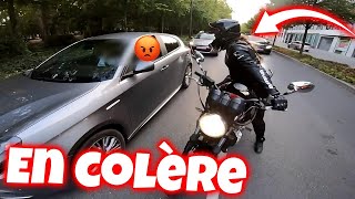 UNE MOTARDE SÉNERVE SUR UN AUTOMOBILISTE QUI LUI A COUPÉ LA ROUTE 🤬 Compilations 2023 [upl. by Ocirema176]