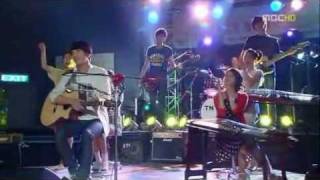 Heartstrings OST  Youve Fallen For Me at Tea House Lee ShinJung Yong Hwa [upl. by Acimak]