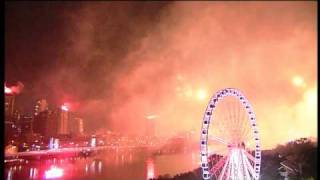 Brisbane Riverfire 2009 F111 Close Up [upl. by Nnylahs]