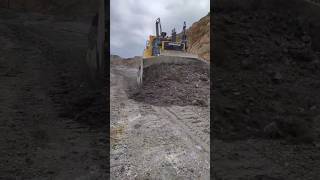 Powerful Komatsu D375A8 Bulldozer Pushing Dirt [upl. by Lieberman]