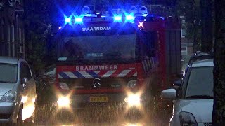 Extreem weer Brandweer Spaarndam rukt met spoed uit naar een bliksemslag in Haarlem [upl. by Talmud]