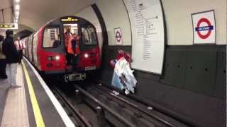 Underground Advertisement Rescue in Archway Station [upl. by Leipzig762]