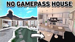 BUILDING A NO GAMEPASS HOUSE IN BLOXBURG [upl. by Giffie]